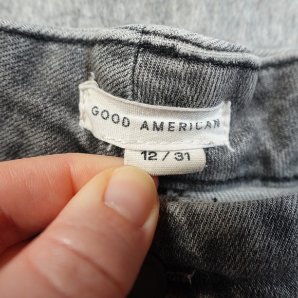 Good American Gray Straight Leg Jeans - Picture 7 of 11